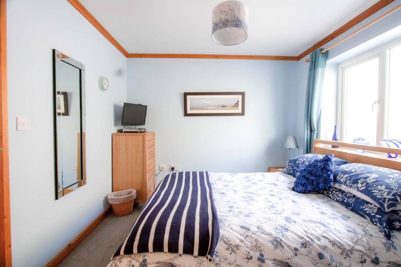 Апартаменти Bronllys Farm Coastal Self-Catering Лланеллі Екстер'єр фото
